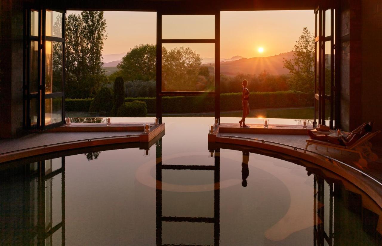 Fonteverde Lifestyle & Thermal Retreat - The Leading Hotels Of The World サン・カシャーノ・デイ・バーニ エクステリア 写真 The interior of the Round Room at the 2010 World Economic Forum Annual Meeting of the New Champions