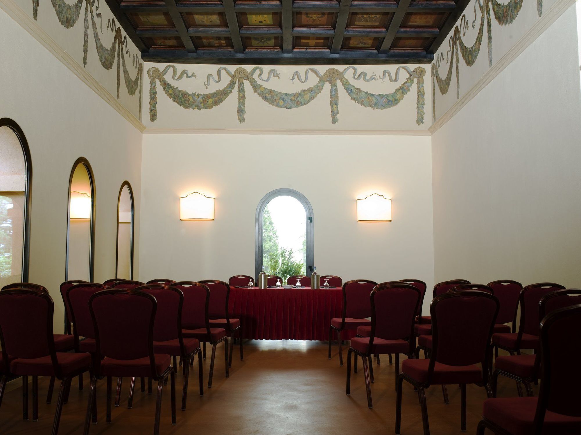 Fonteverde Lifestyle & Thermal Retreat - The Leading Hotels Of The World サン・カシャーノ・デイ・バーニ ビジネス 写真 The interior of the synagogue